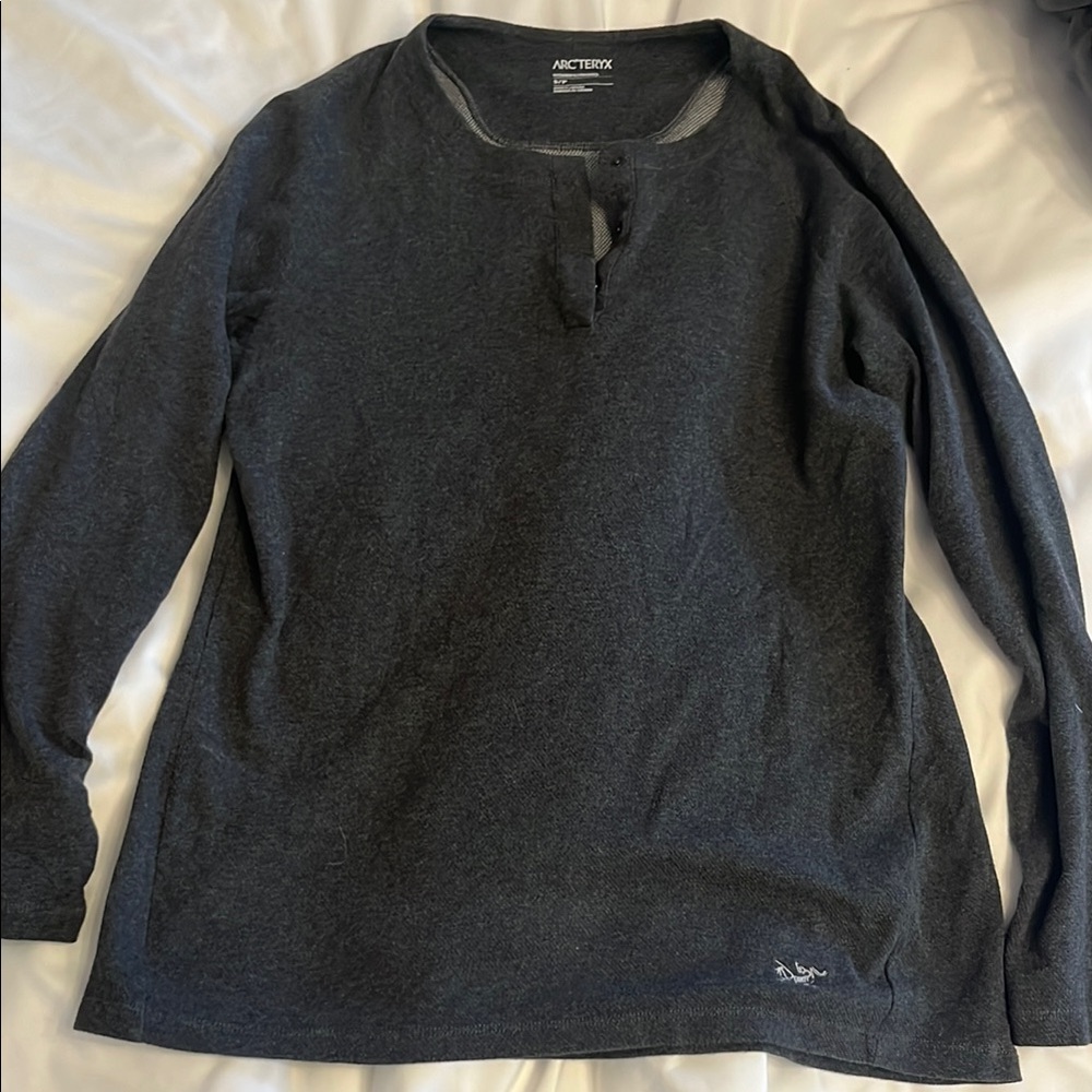 Arc'teryx Charcoal Long Sleeve Top